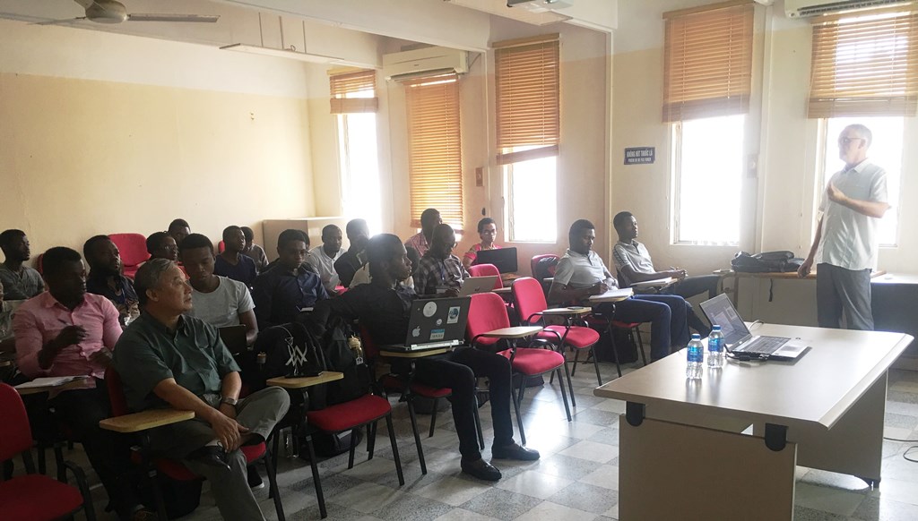 Visite du professeur Alban Gabillon - Directeur de l’École Doctorale du Pacifique (EDP)