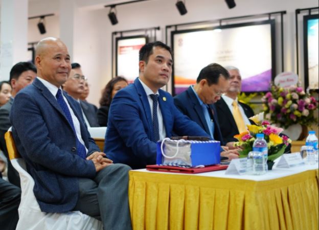 Vice-Président de l’UNV Hanoi Pham Bao Son à la cérémonie