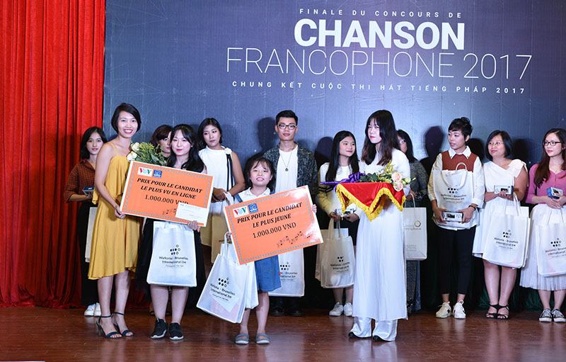 Ngoài ra, ban tổ chức còn trao giải thưởng cho phần biểu diễn của thí sinh nhỏ tuổi nhất Nguyễn Hoàng Lan và giải thưởng cho ca khúc được xem nhiều nhất trên trang web VOV5 cho thí sinh Nguyễn Thu Giang